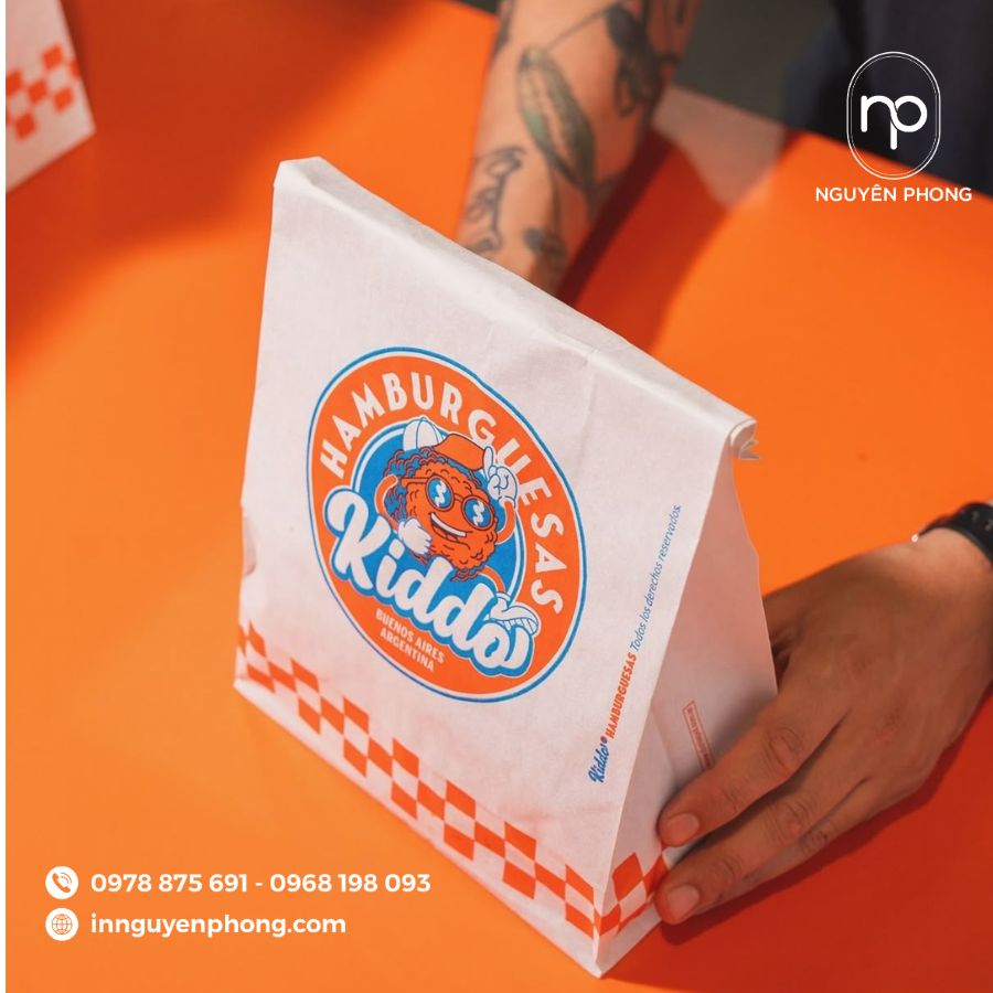 in túi giấy đựng gà rán